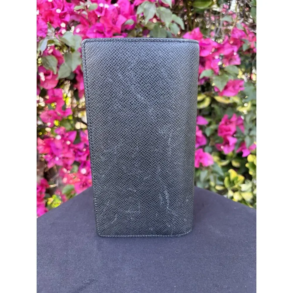 Louis Vuitton Taiga Leather Continental Brazza Long Bifold Wallet Black